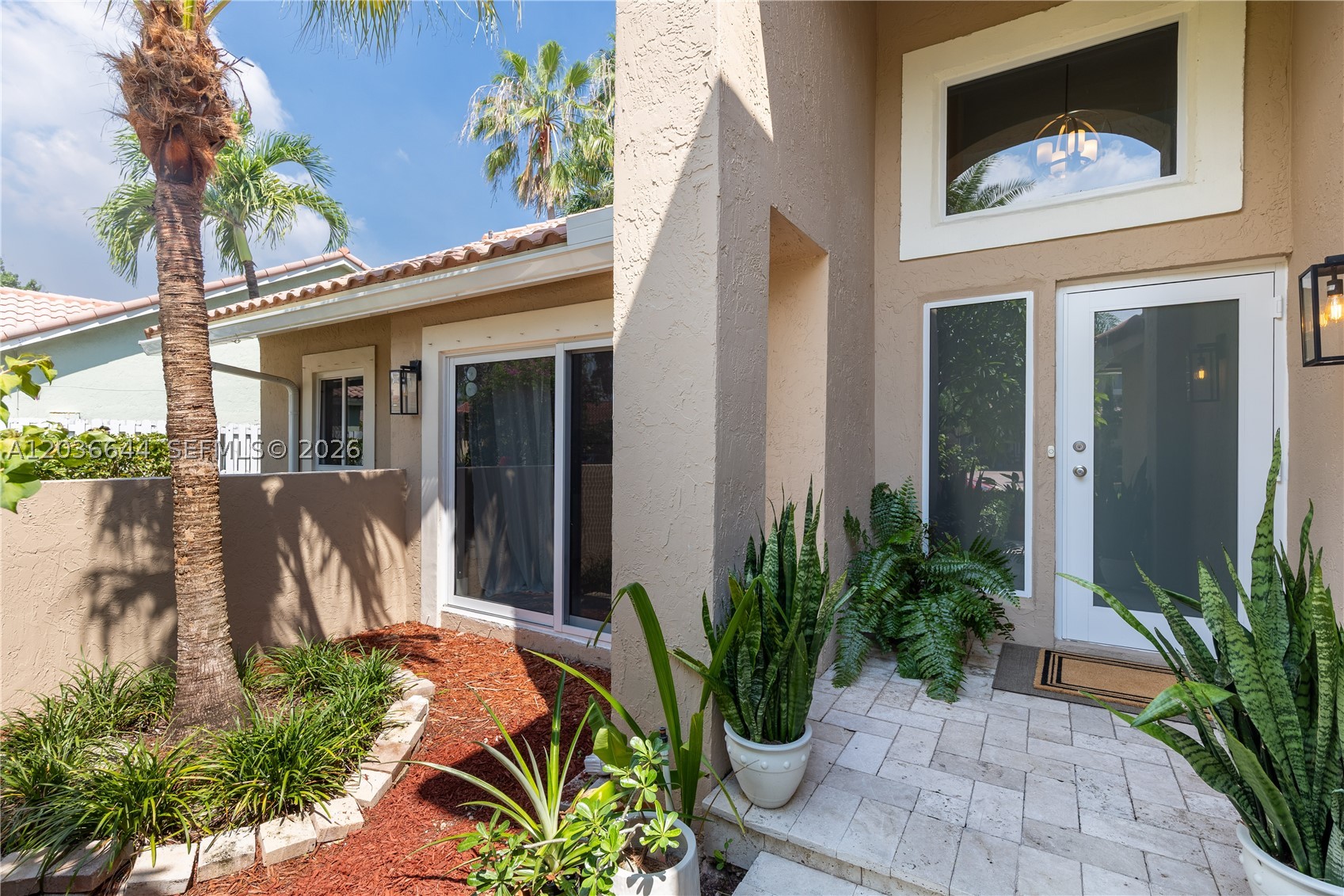 1171 Laguna Springs Dr