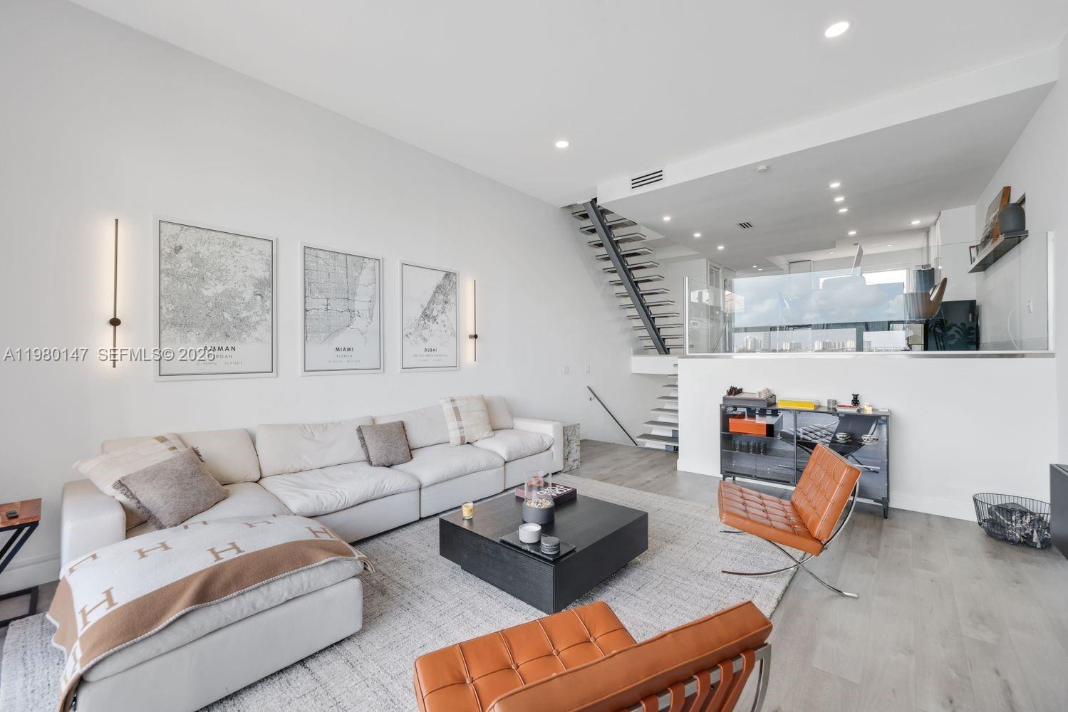 VILLAS ON THE BAY CONDO - Residential