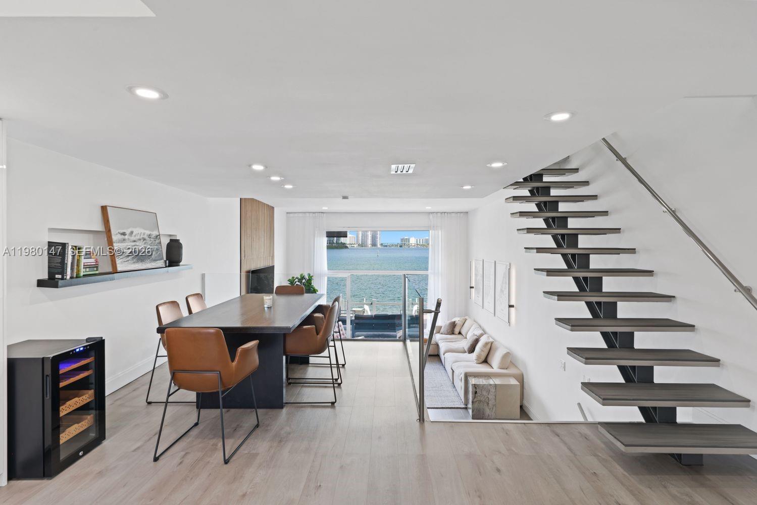 VILLAS ON THE BAY CONDO - Residential