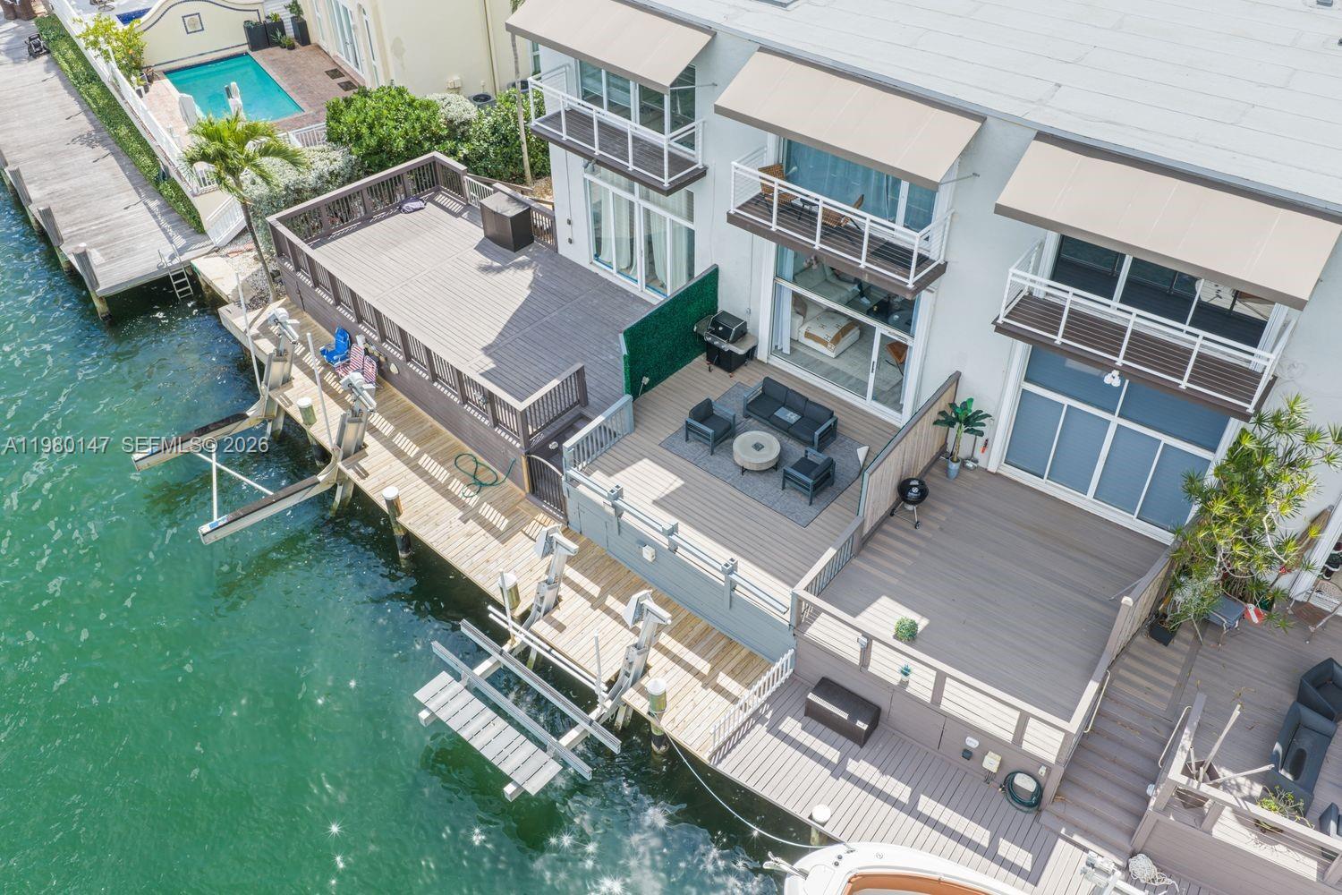 VILLAS ON THE BAY CONDO - Residential