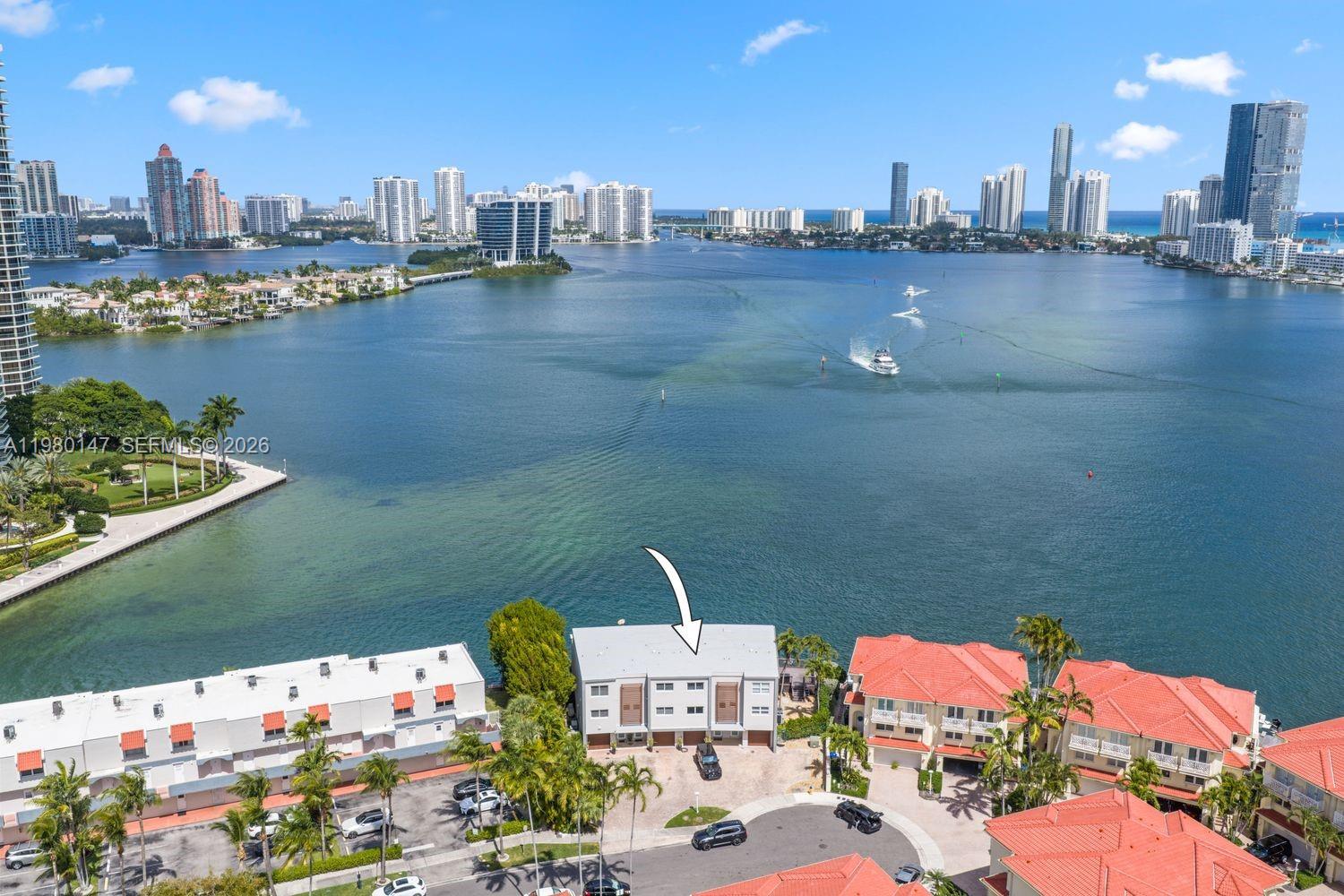 VILLAS ON THE BAY CONDO - Residential