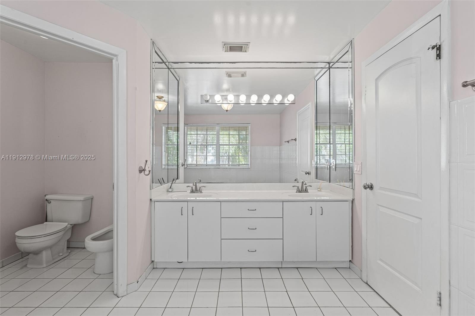 LAKES BY THE BAY SEC 7 - Residential