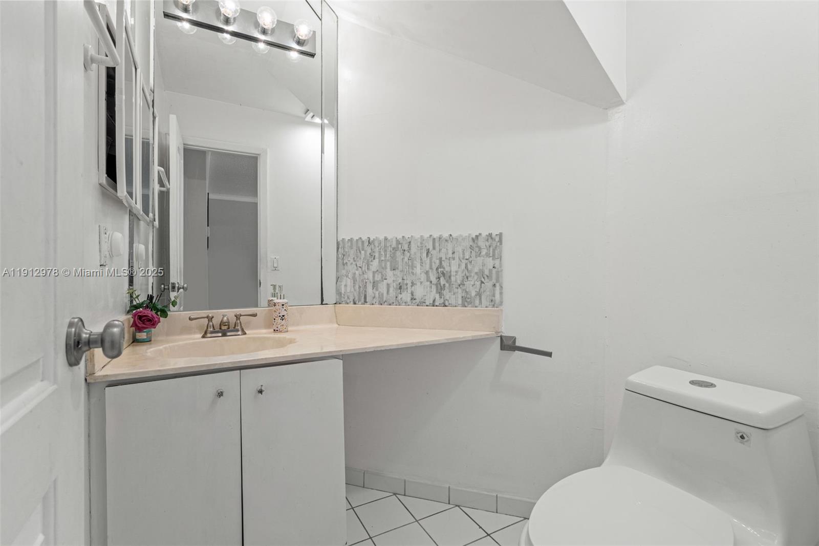 LAKES BY THE BAY SEC 7 - Residential