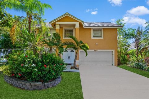 9410 SW 212th Ter Cutler Bay FL 33189