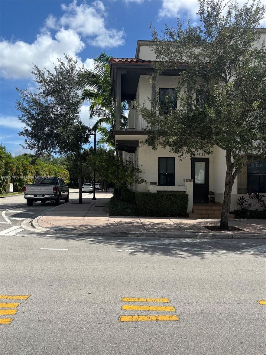 Spacious Corner Townhouse in the hart of Downtown Doral! Enjoy modern living steps away from top-rated schools, fine dining,golf course and vibrant shops. prime location with everything that you need at your doorstep!