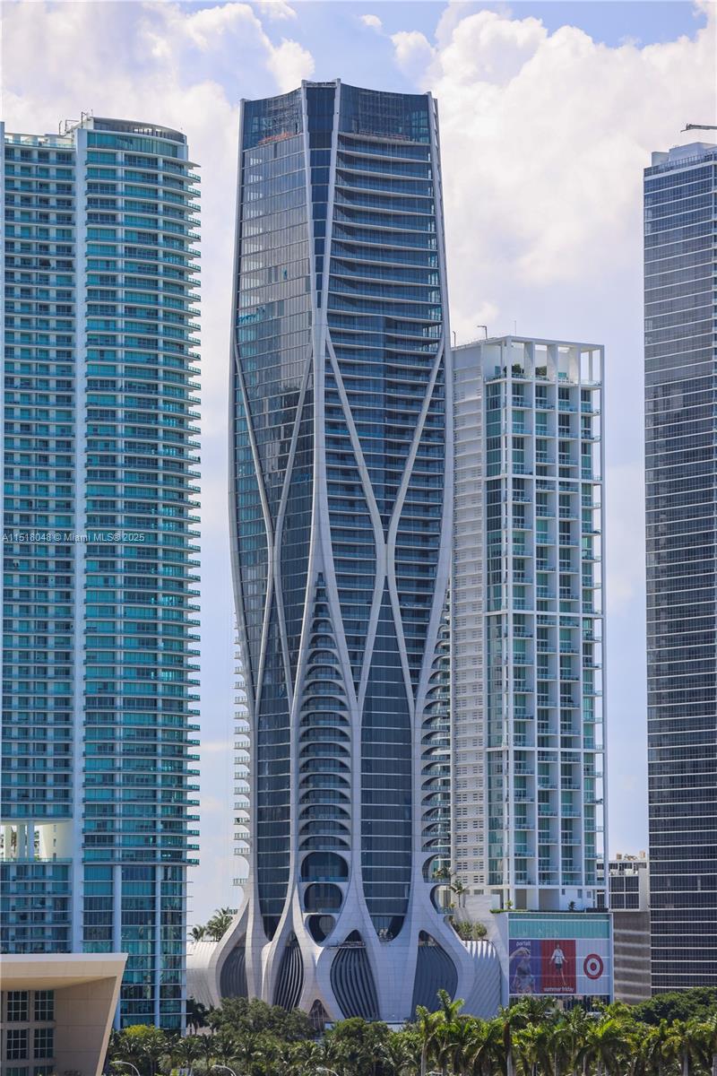 ONE THOUSAND MUSEUM CONDO - Residential