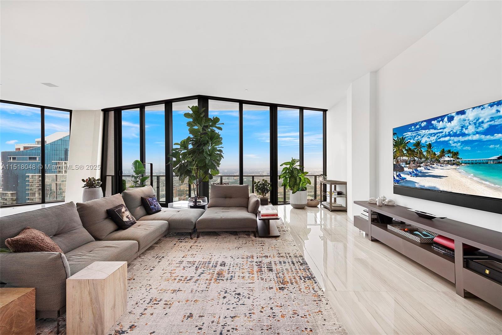 ONE THOUSAND MUSEUM CONDO - Residential