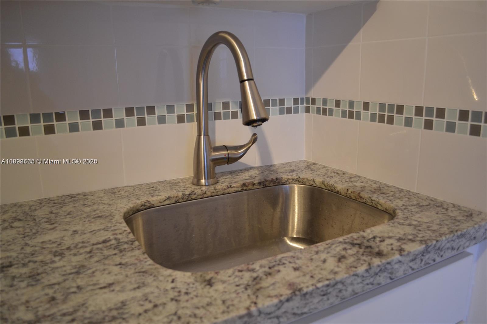 BRICKELL TOWNHOUSE CONDO - Residential Lease