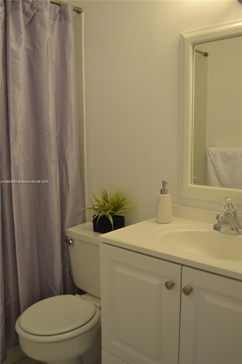 BRICKELL TOWNHOUSE CONDO - Residential Lease