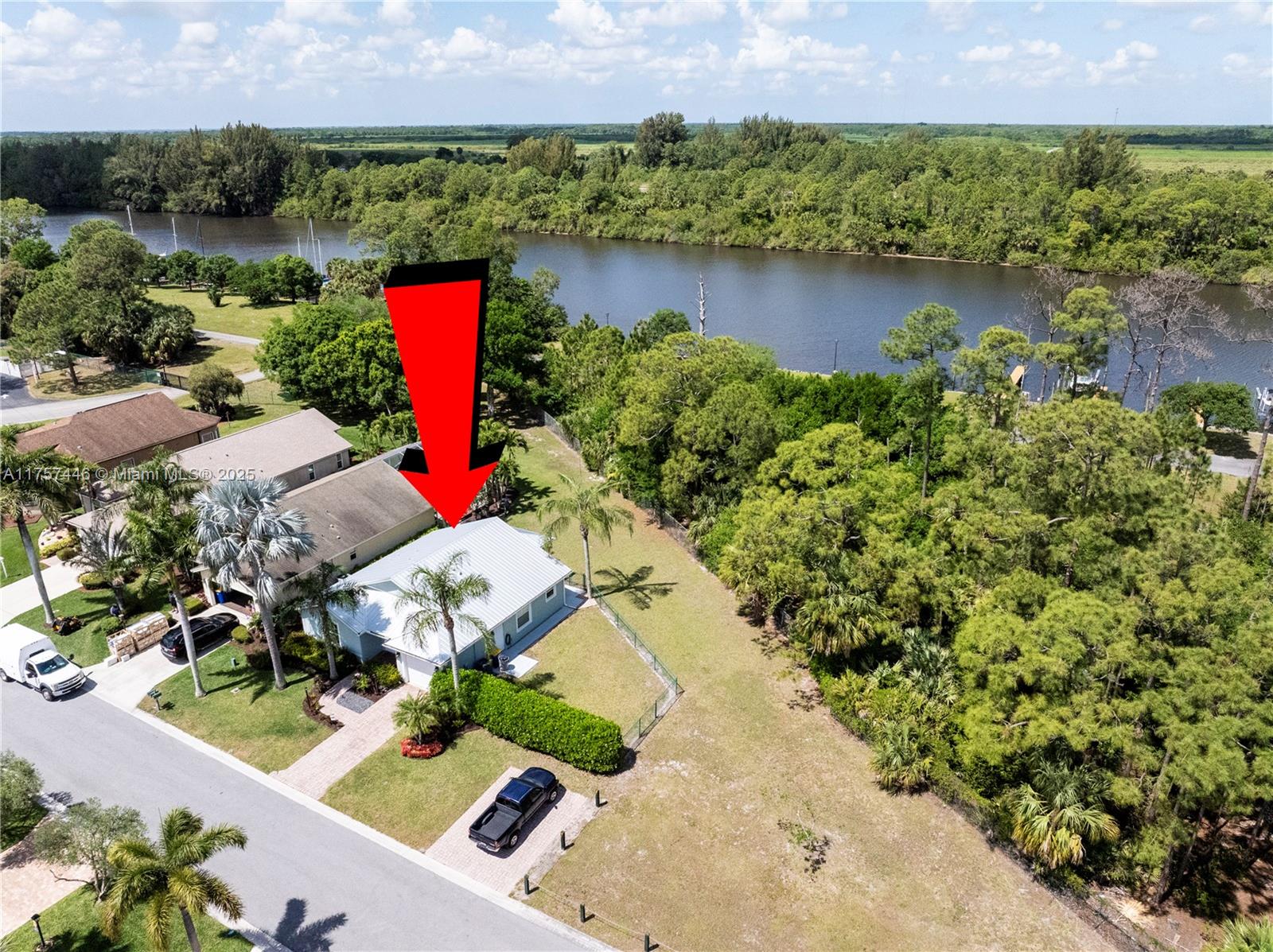 8904 Sw Fishermans Wharf Drive, Stuart, Martin County, Florida - 3 Bedrooms  
2 Bathrooms - 