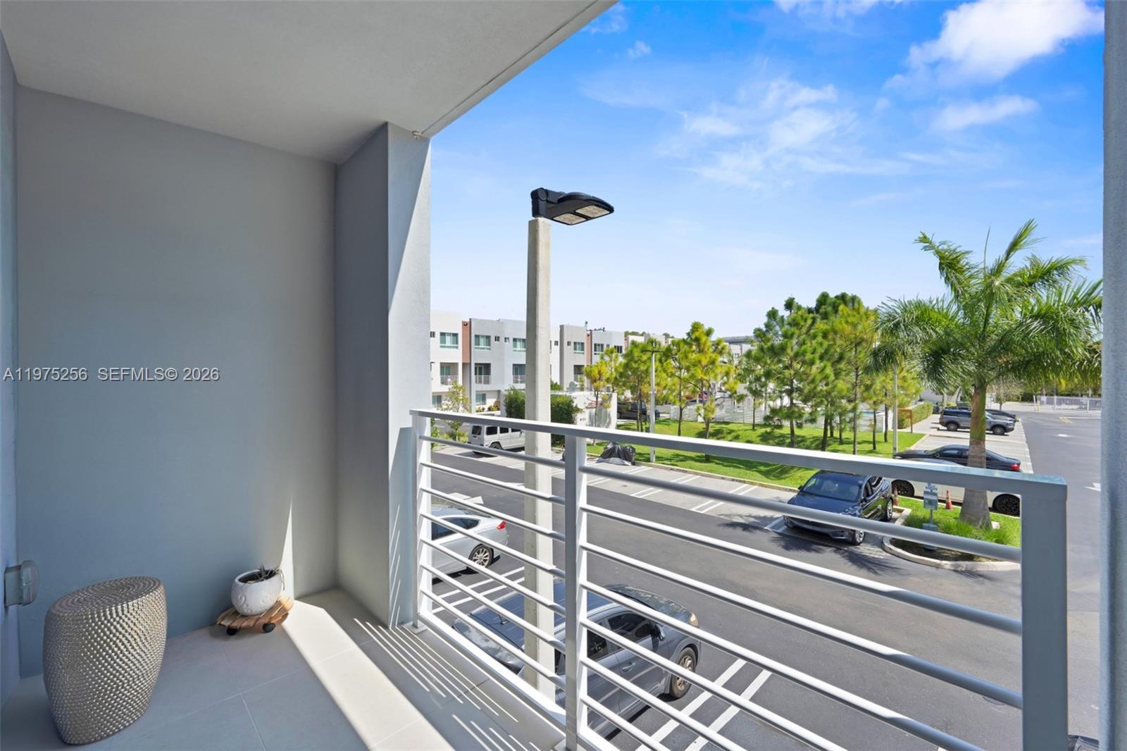 RIVERWOOD - Residential