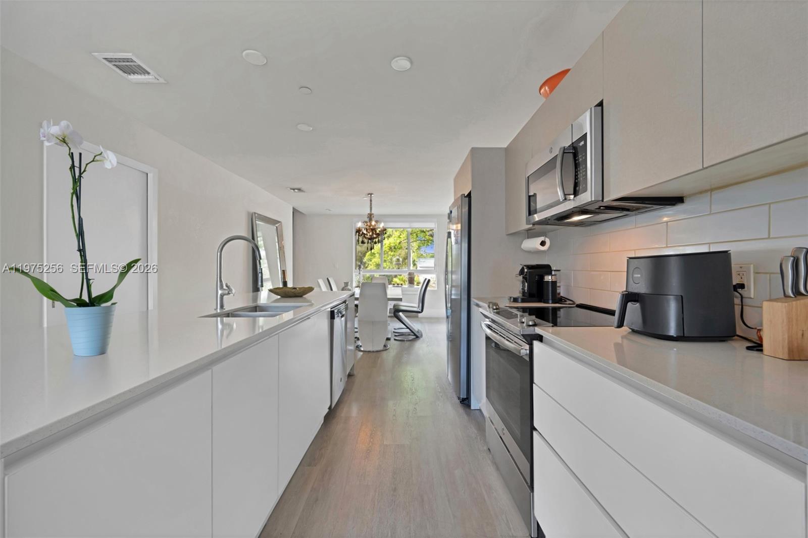 RIVERWOOD - Residential