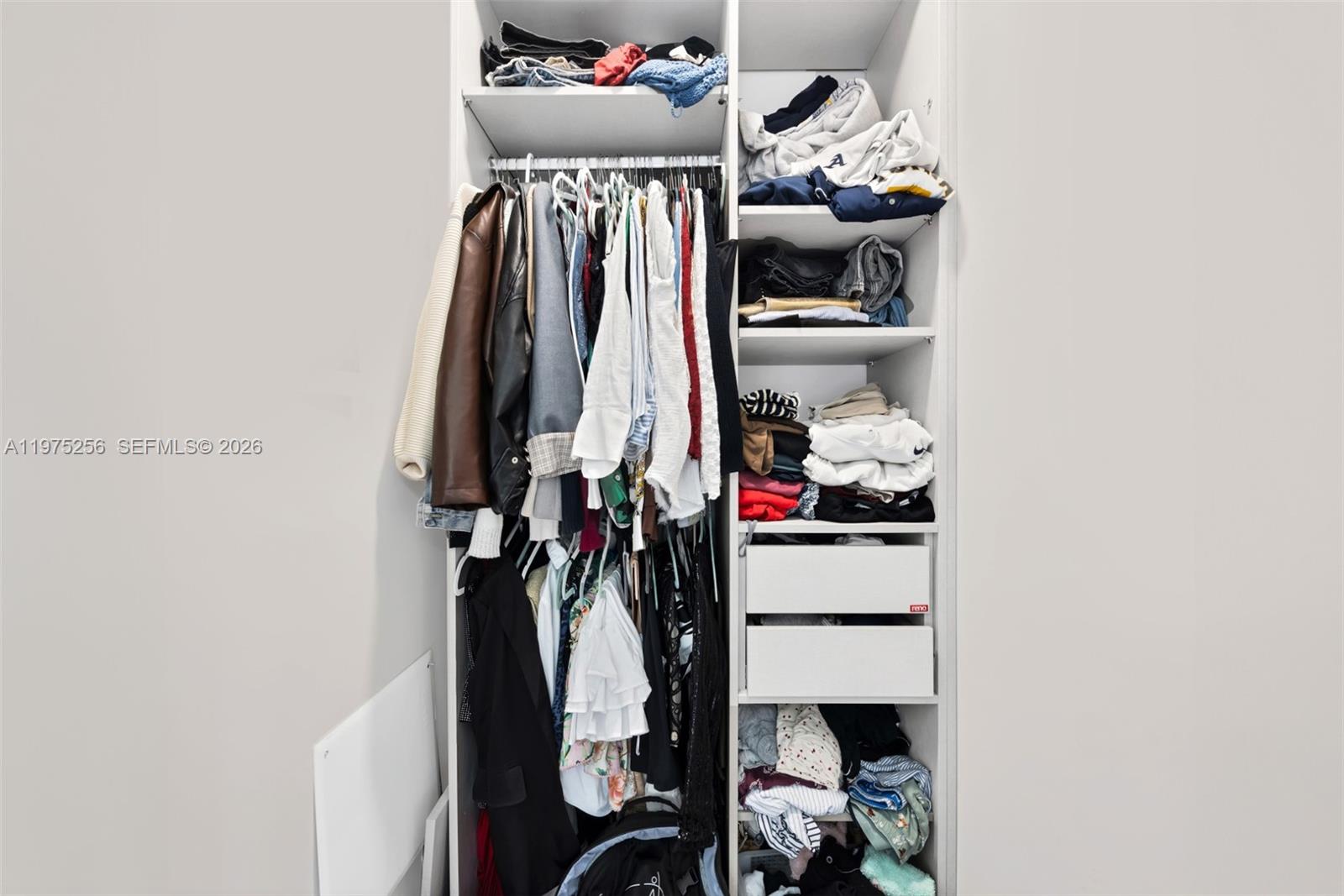 RIVERWOOD - Residential