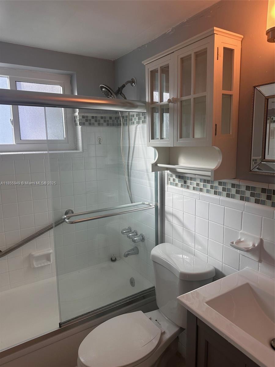 13105 Ixora Ct 200