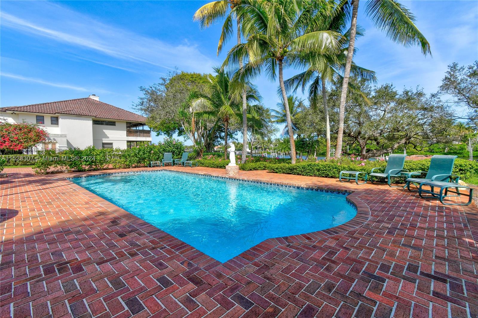 JUPITER RIVER ESTATES - Residential