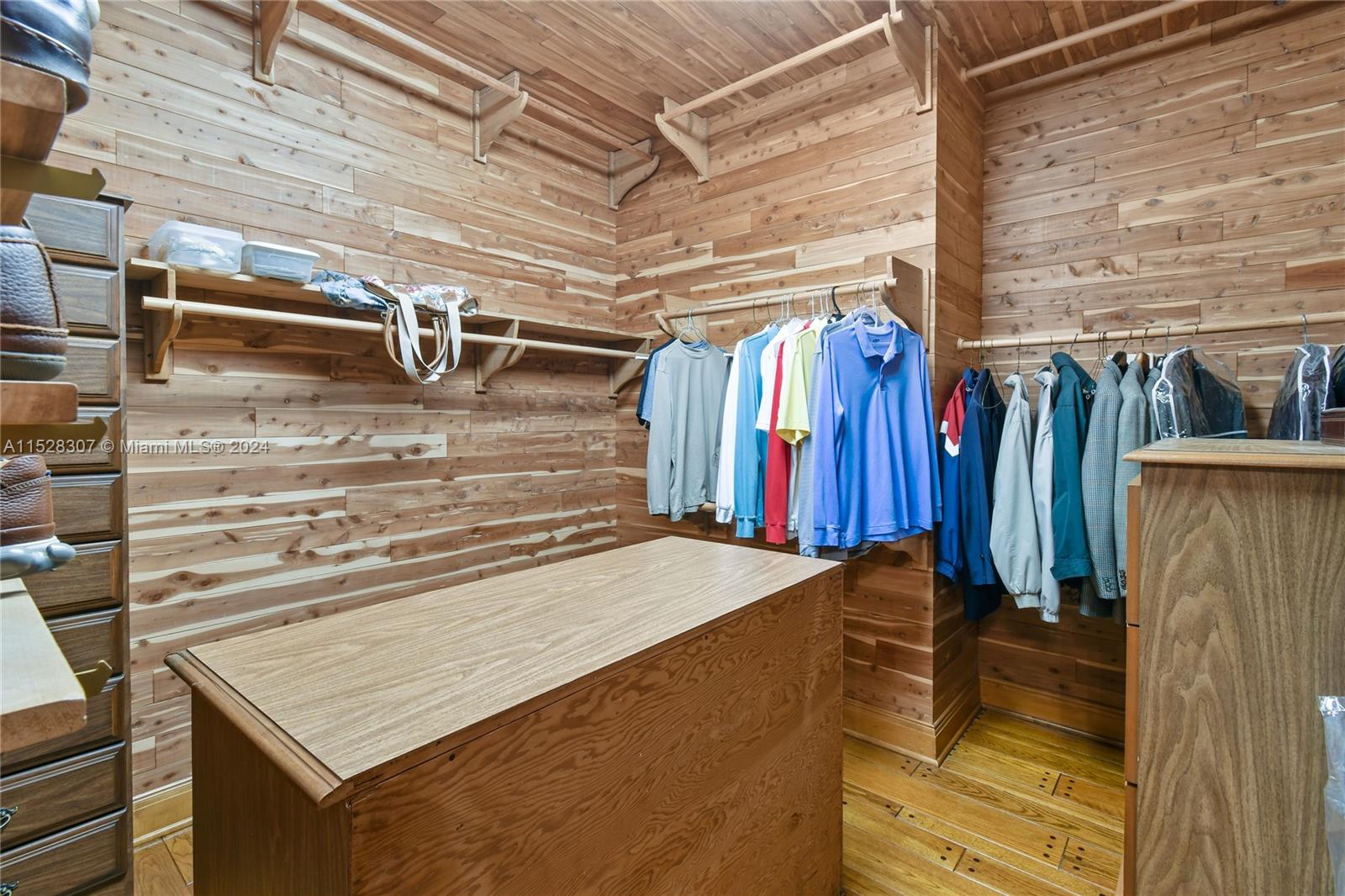 JUPITER RIVER ESTATES - Residential