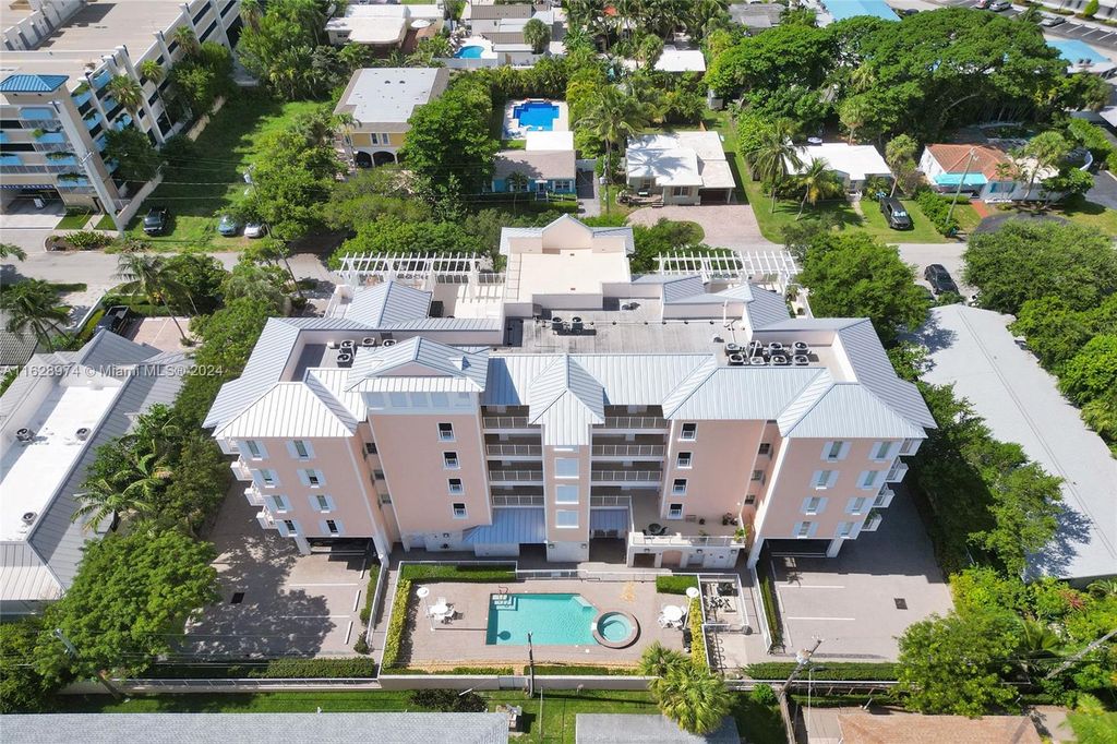 Photo of 1931 NE 2nd St #503, Deerfield Beach, FL 33441 (MLS # A11628974)