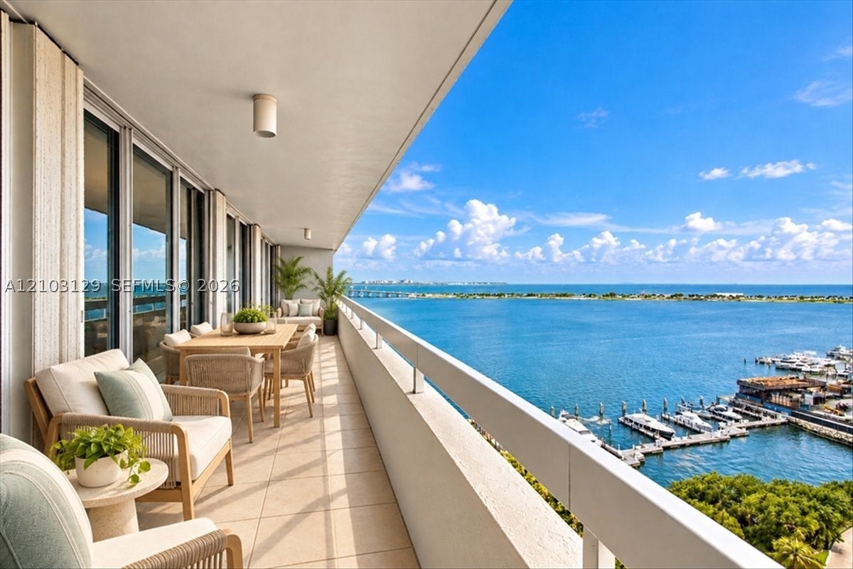 1627 Brickell Ave 2005
