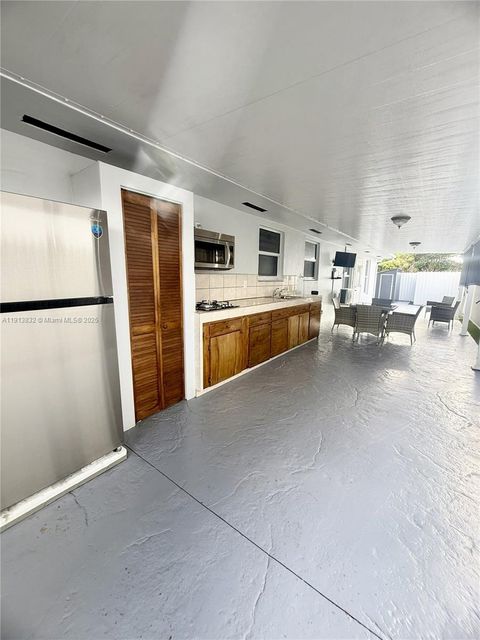 10356 SW 11th Ter 2-24A Miami FL 33174