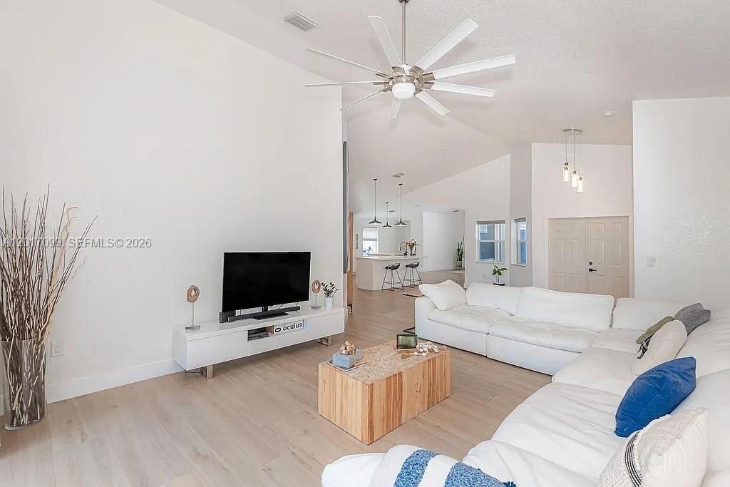 PEMBROKE SPRINGS PLAT - Residential Lease