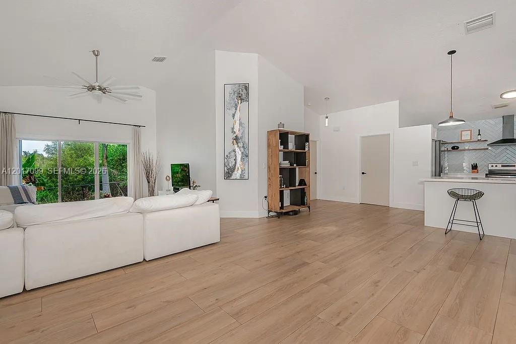 PEMBROKE SPRINGS PLAT - Residential Lease