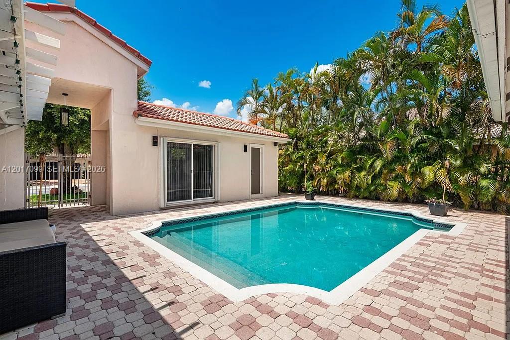 PEMBROKE SPRINGS PLAT - Residential Lease