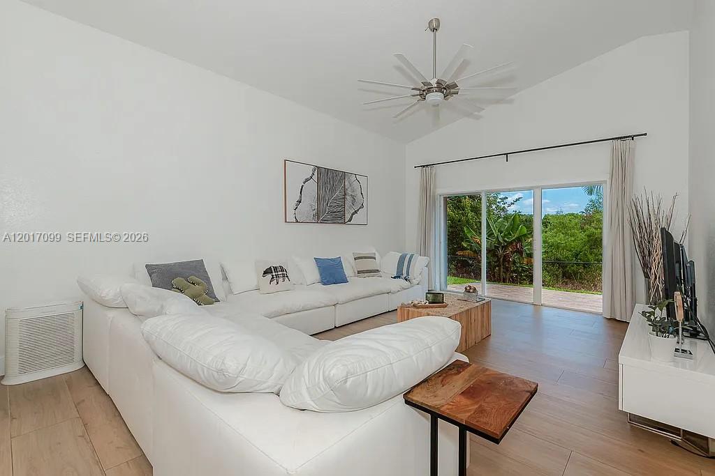 PEMBROKE SPRINGS PLAT - Residential Lease