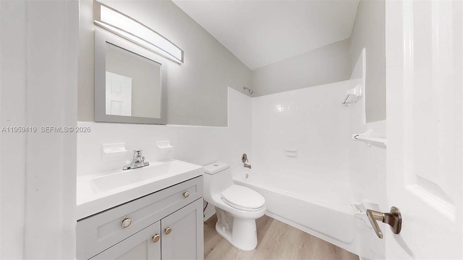 BRICKELL RIVERVIEW - Residential Income