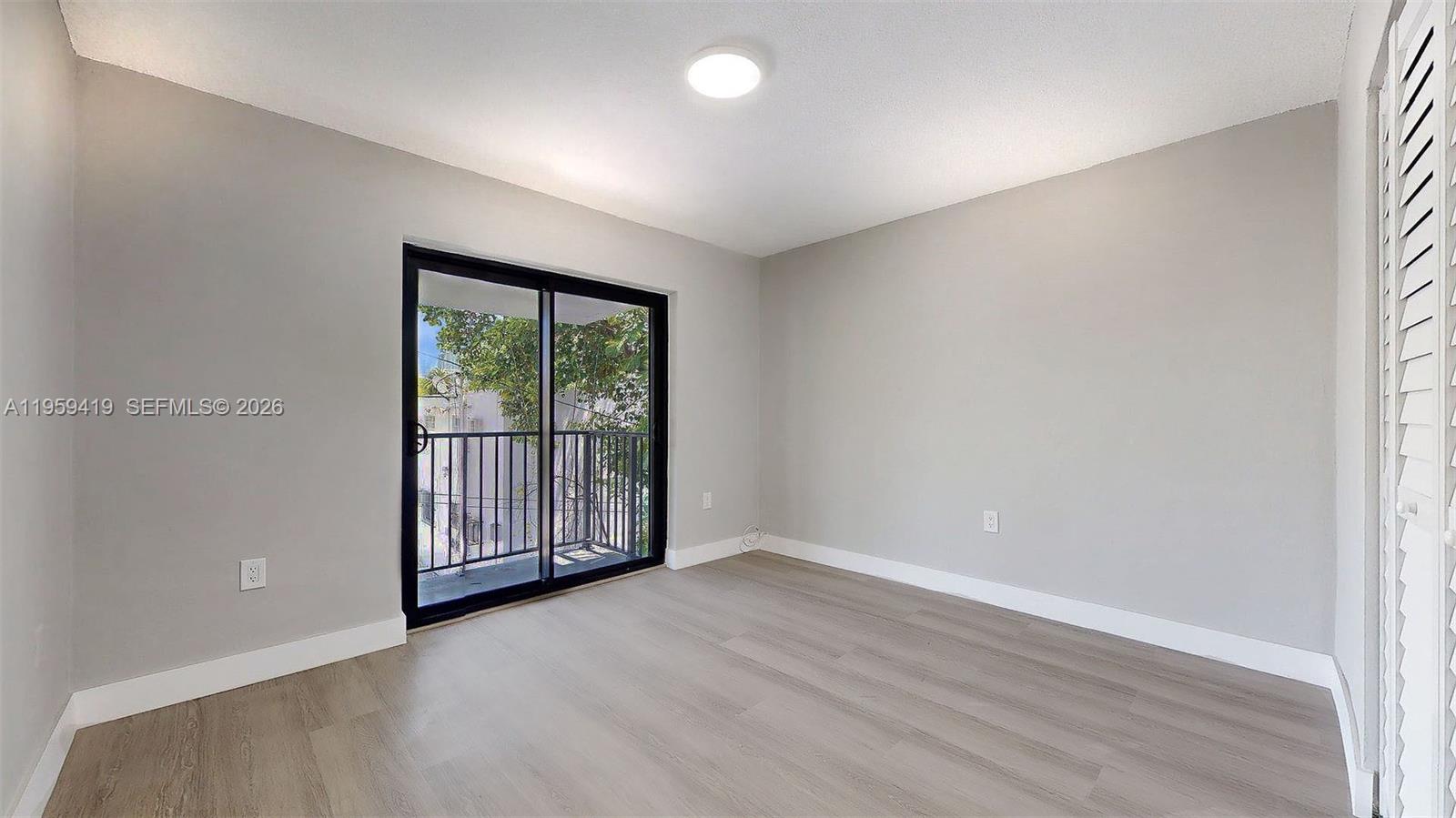 BRICKELL RIVERVIEW - Residential Income