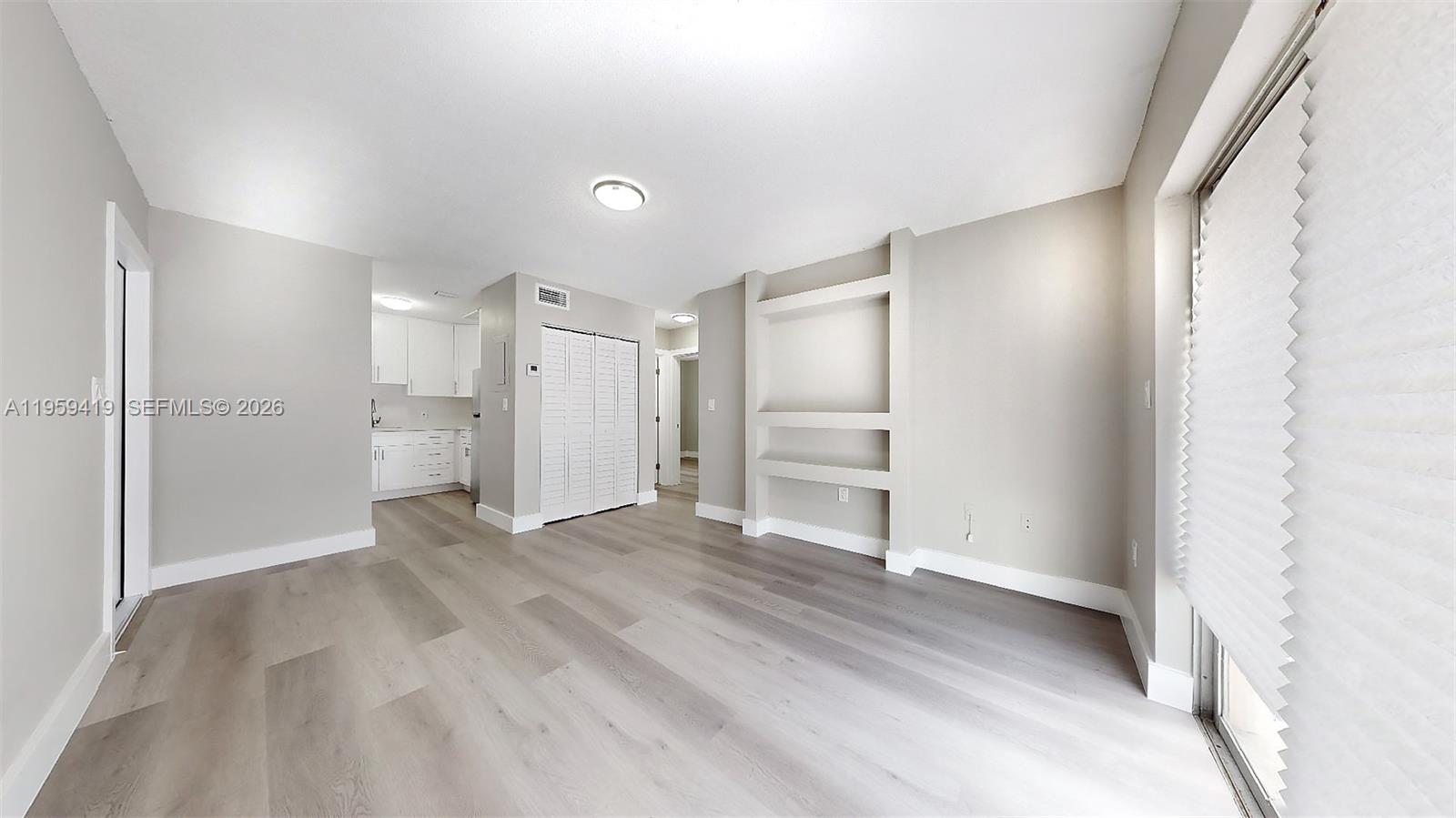 BRICKELL RIVERVIEW - Residential Income