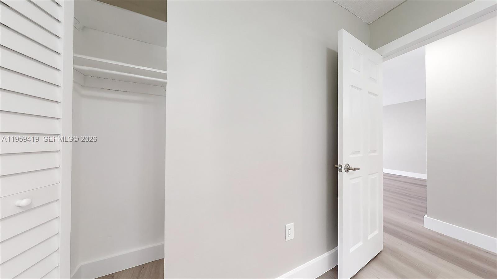 BRICKELL RIVERVIEW - Residential Income