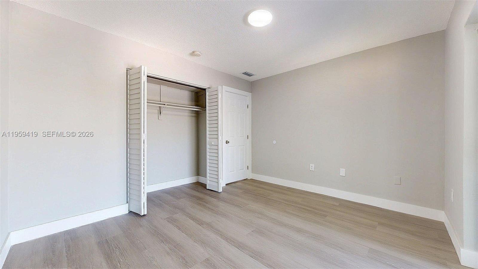 BRICKELL RIVERVIEW - Residential Income