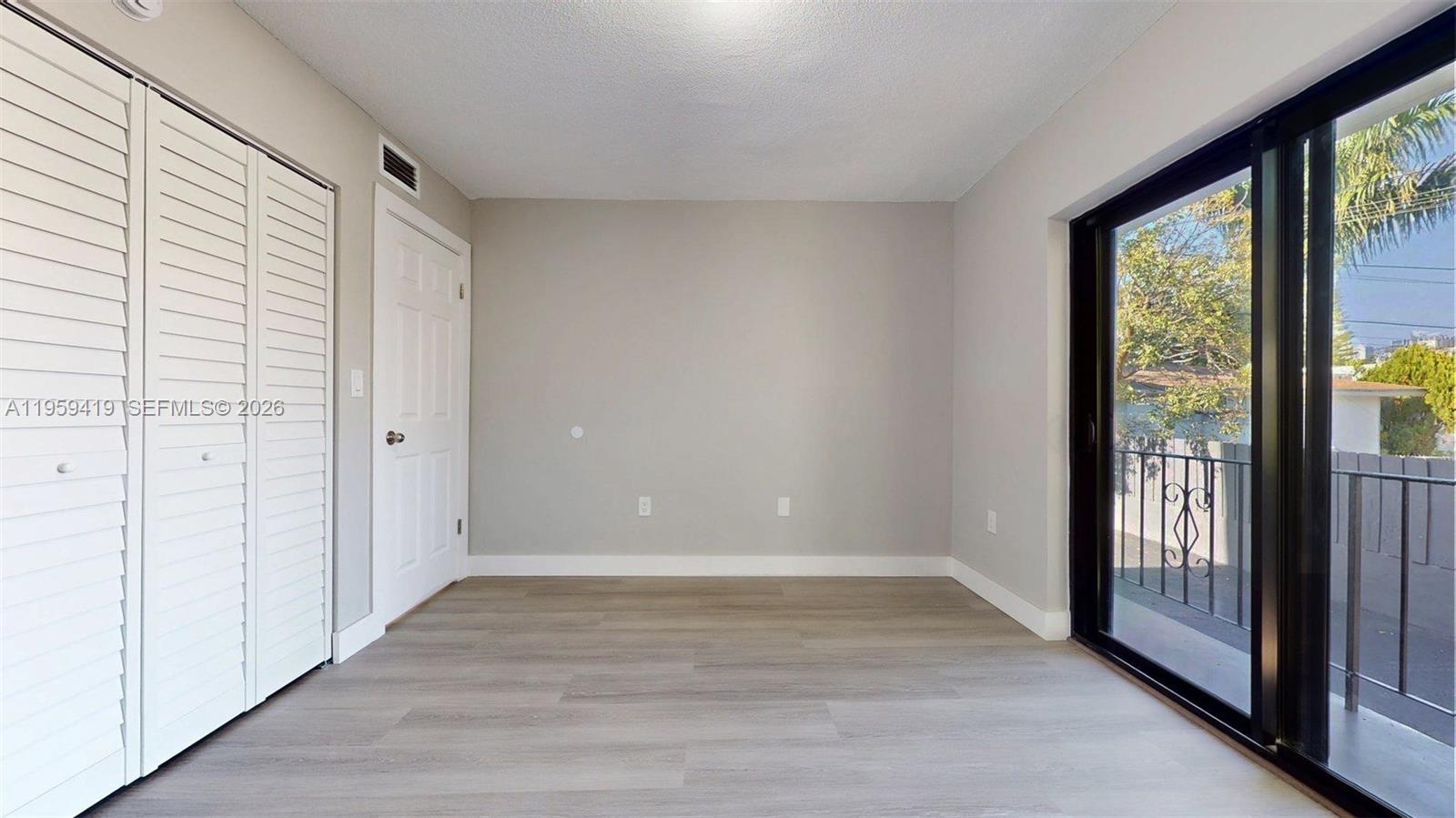 BRICKELL RIVERVIEW - Residential Income