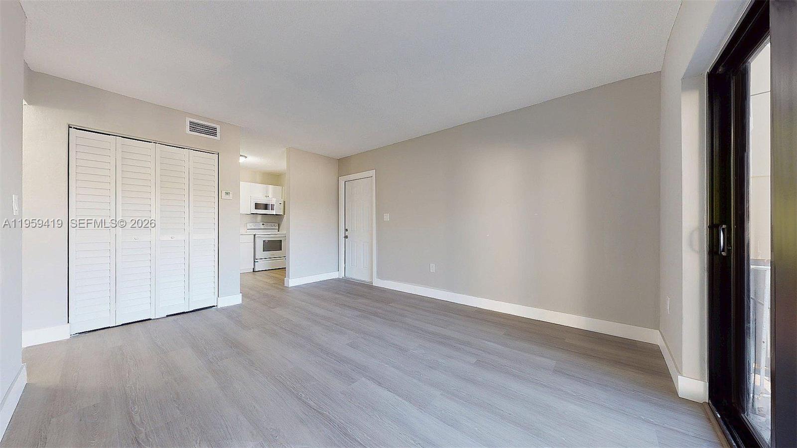 BRICKELL RIVERVIEW - Residential Income