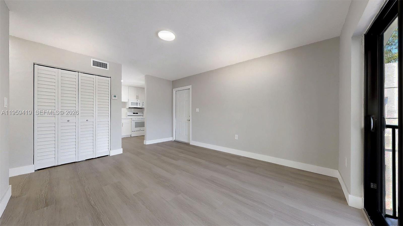 BRICKELL RIVERVIEW - Residential Income