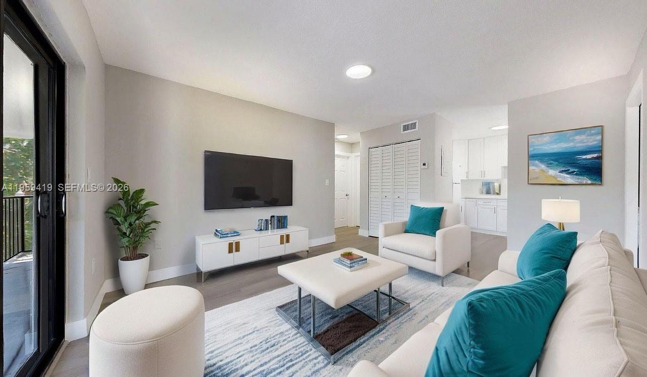 BRICKELL RIVERVIEW - Residential Income