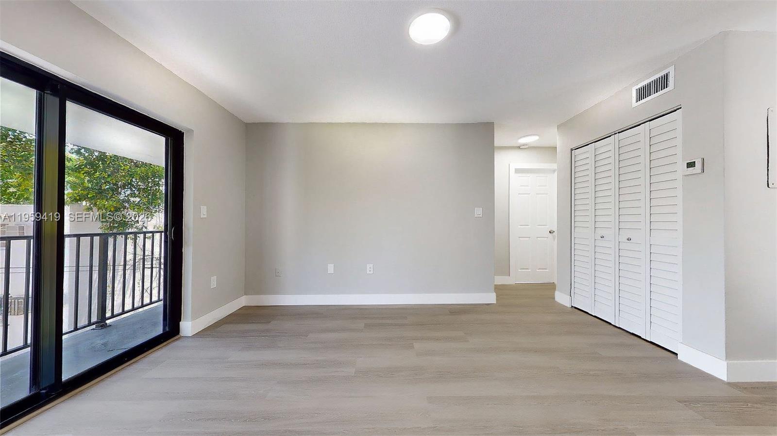 BRICKELL RIVERVIEW - Residential Income