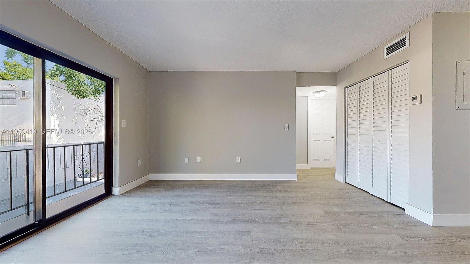 BRICKELL RIVERVIEW - Residential Income