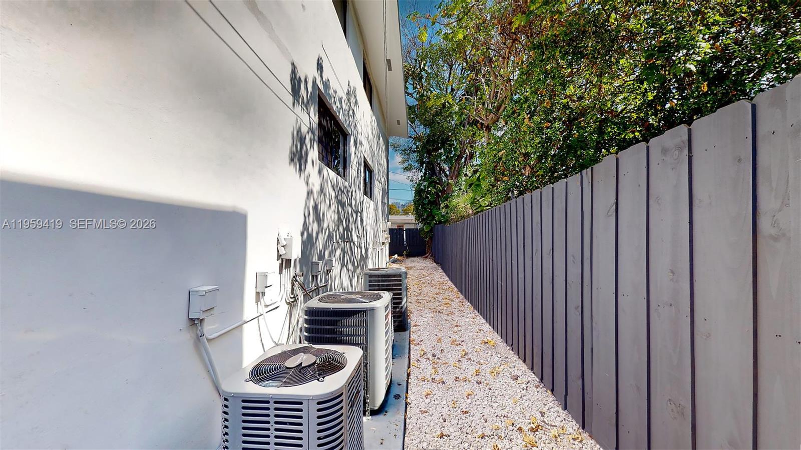 BRICKELL RIVERVIEW - Residential Income