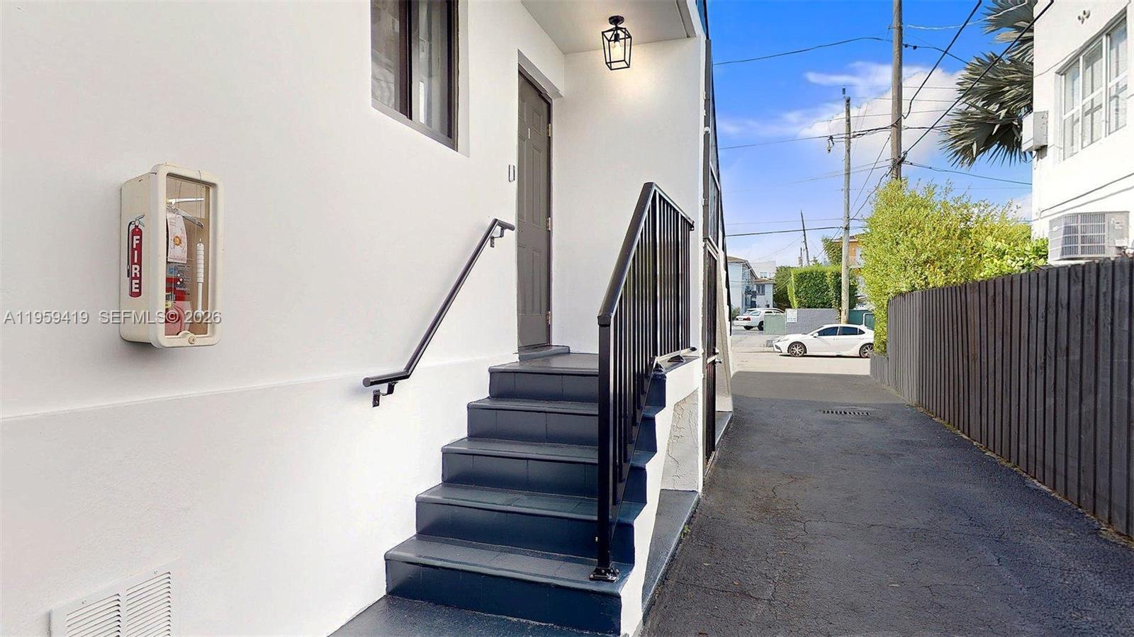 BRICKELL RIVERVIEW - Residential Income