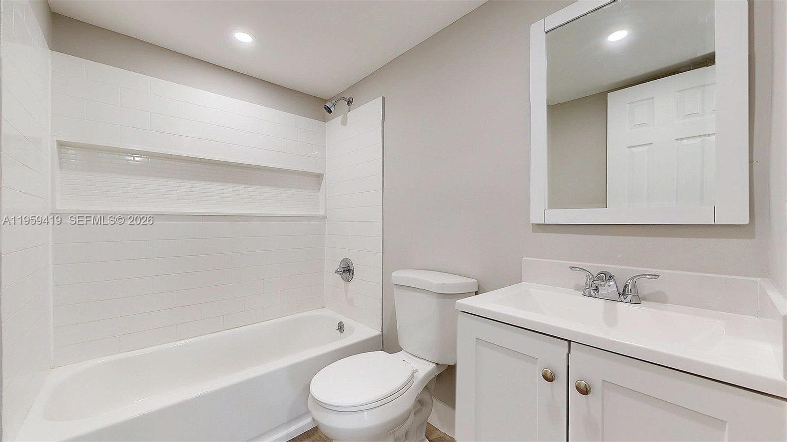 BRICKELL RIVERVIEW - Residential Income