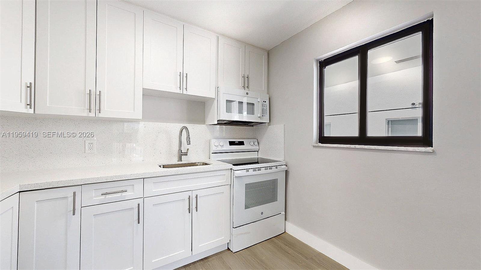 BRICKELL RIVERVIEW - Residential Income