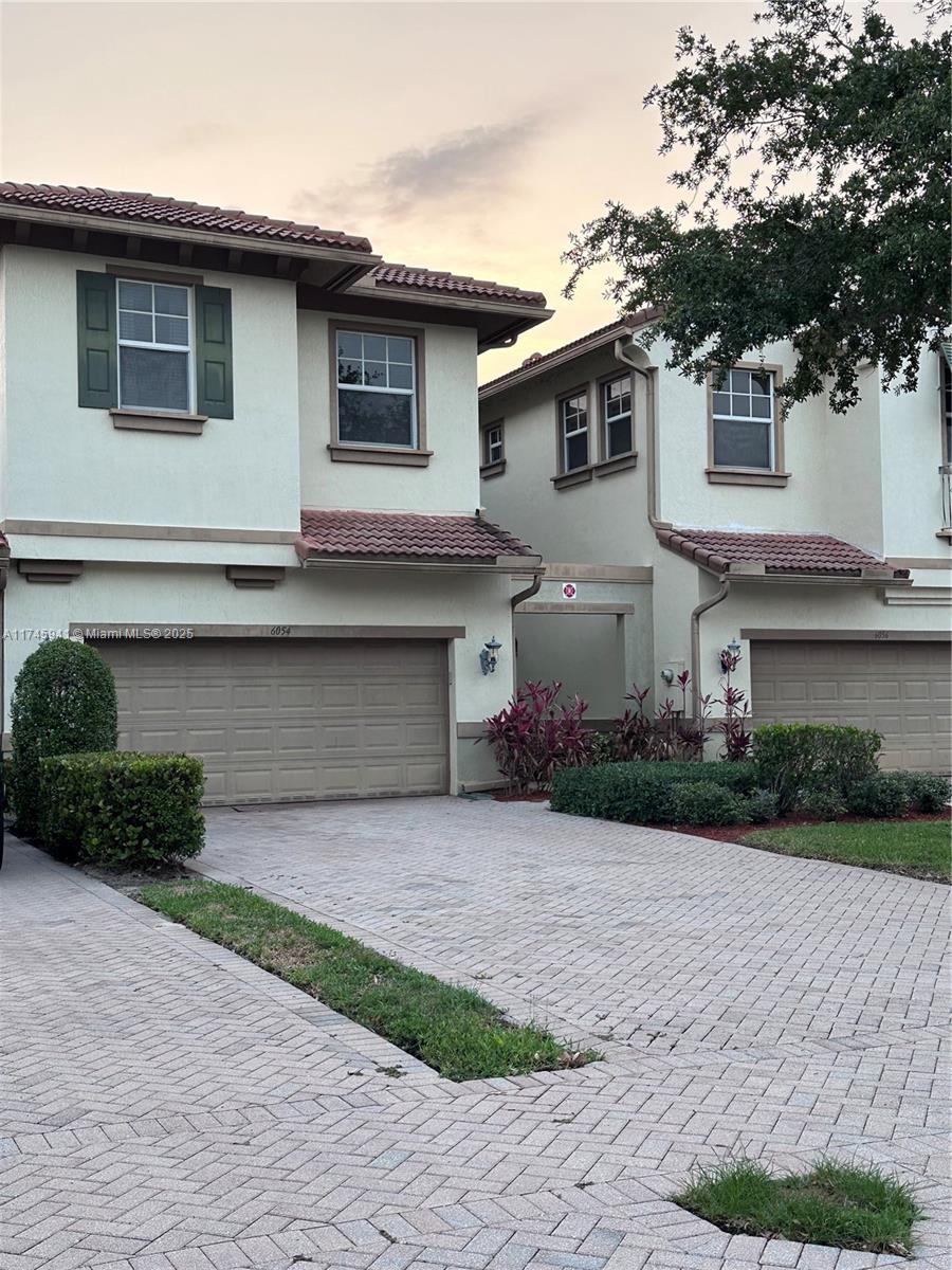 Property for Sale at 6054 Nw 116th Dr 6054, Coral Springs, Broward County, Florida - Bedrooms: 3 
Bathrooms: 3  - $579,000