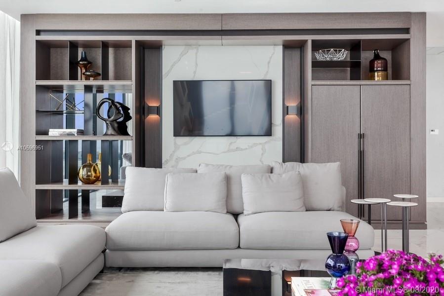 ONE PARAISO CONDO - Residential