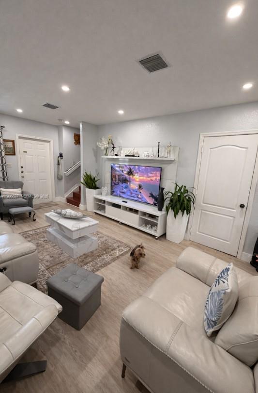 VILLAS CANARIAS II CONDO - Residential