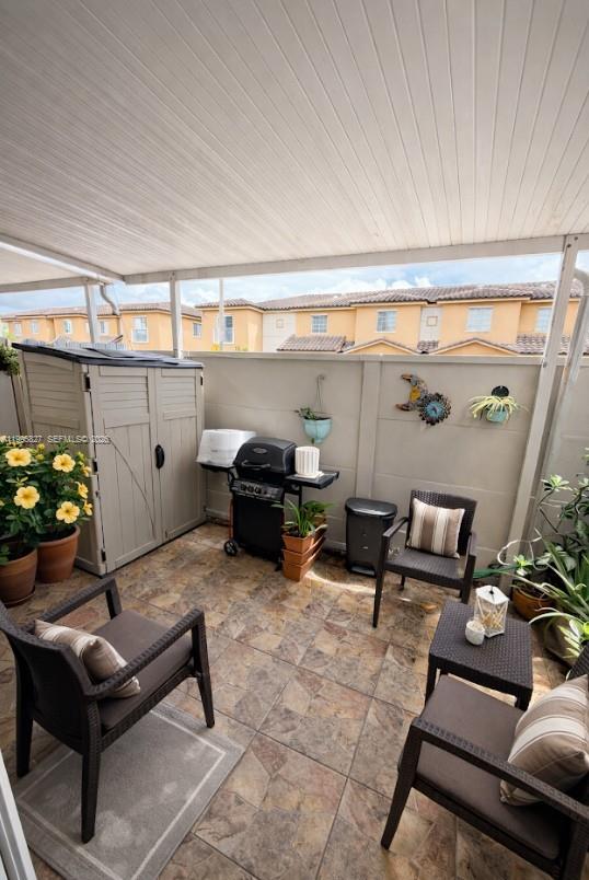 VILLAS CANARIAS II CONDO - Residential