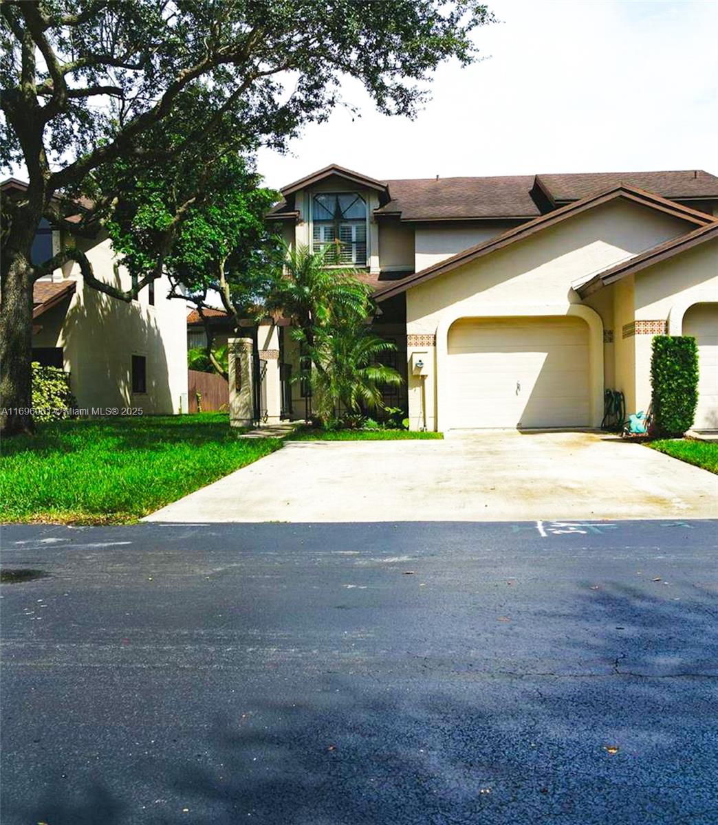 13707 Sw 100th Ter 13707, Miami, Broward County, Florida - 3 Bedrooms  
3 Bathrooms - 