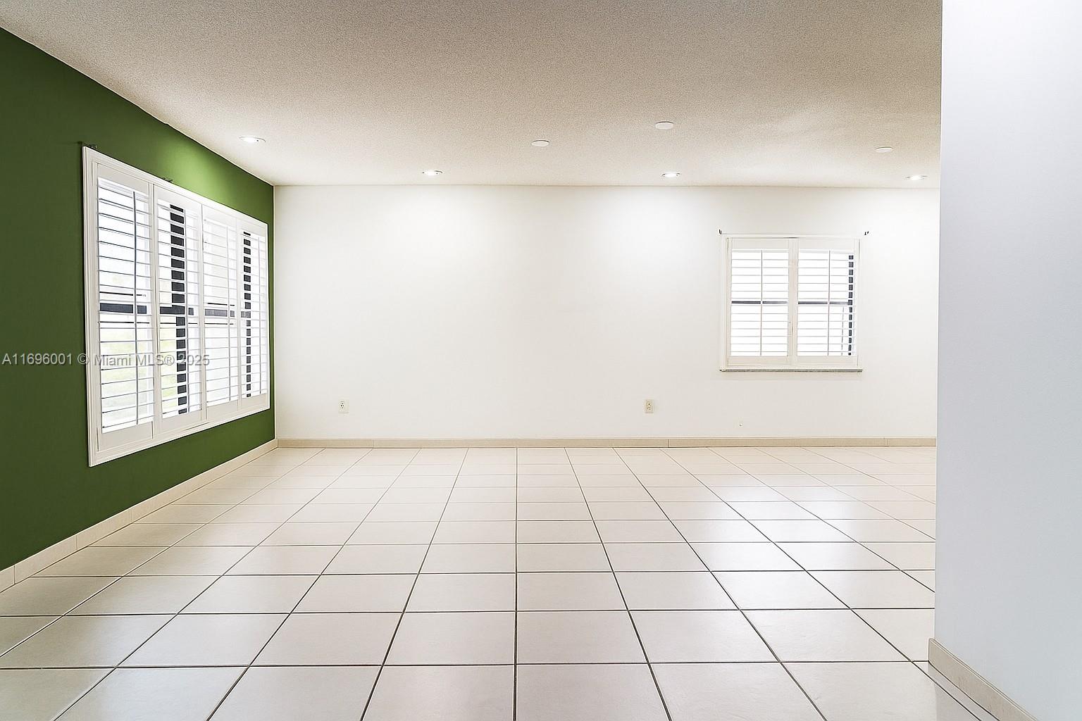 13707 SW 100th Ter 13707