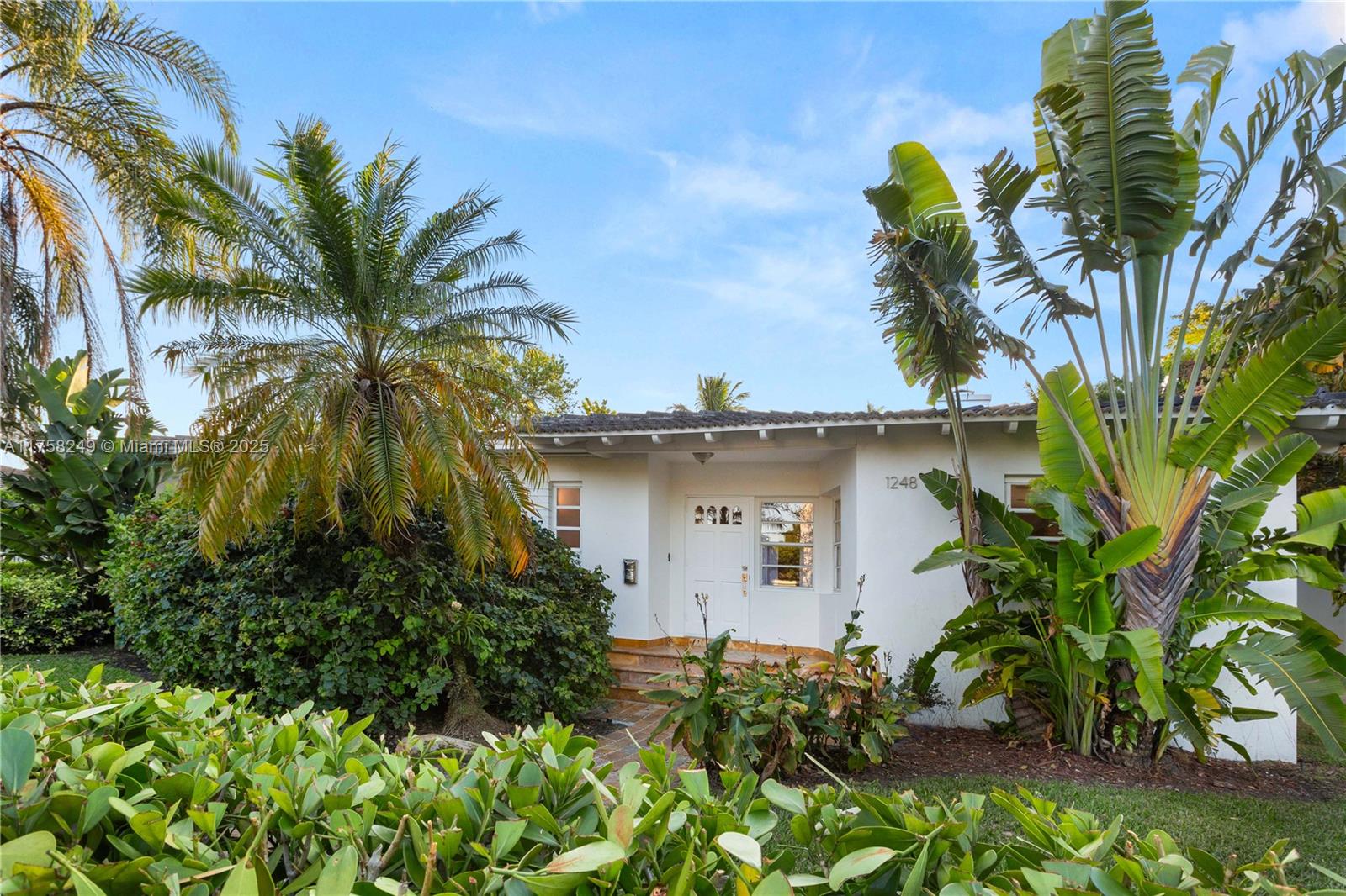 Rental Property at 1248 S Alhambra Cir, Coral Gables, Broward County, Florida - Bedrooms: 3 
Bathrooms: 2  - $7,998 MO.
