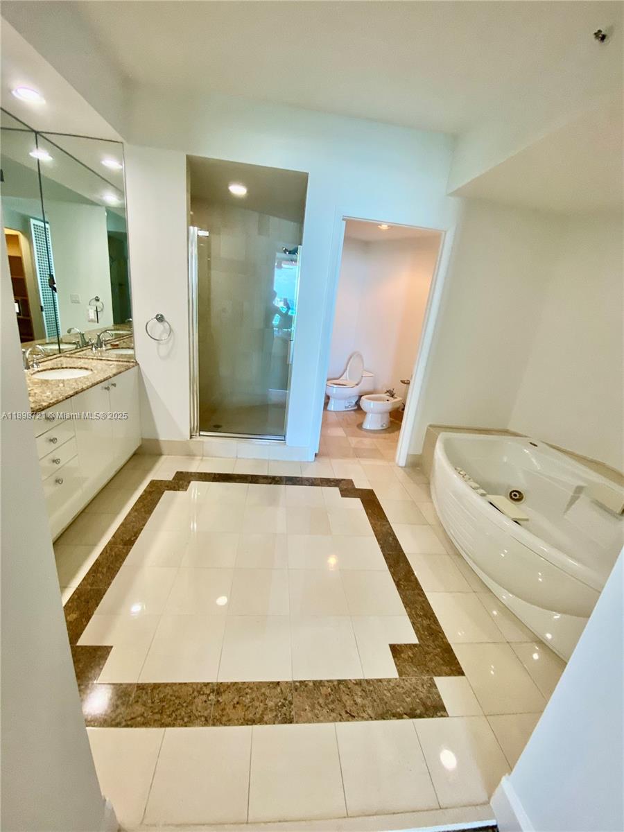 PORTOFINO TOWER CONDO - Residential Lease